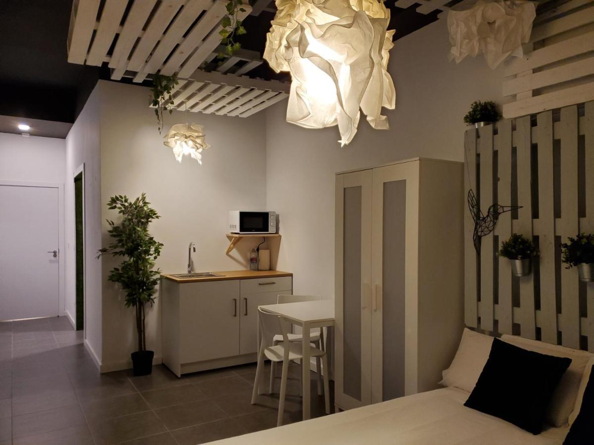 Small And Cozy Rooms - G Valencia Exterior foto